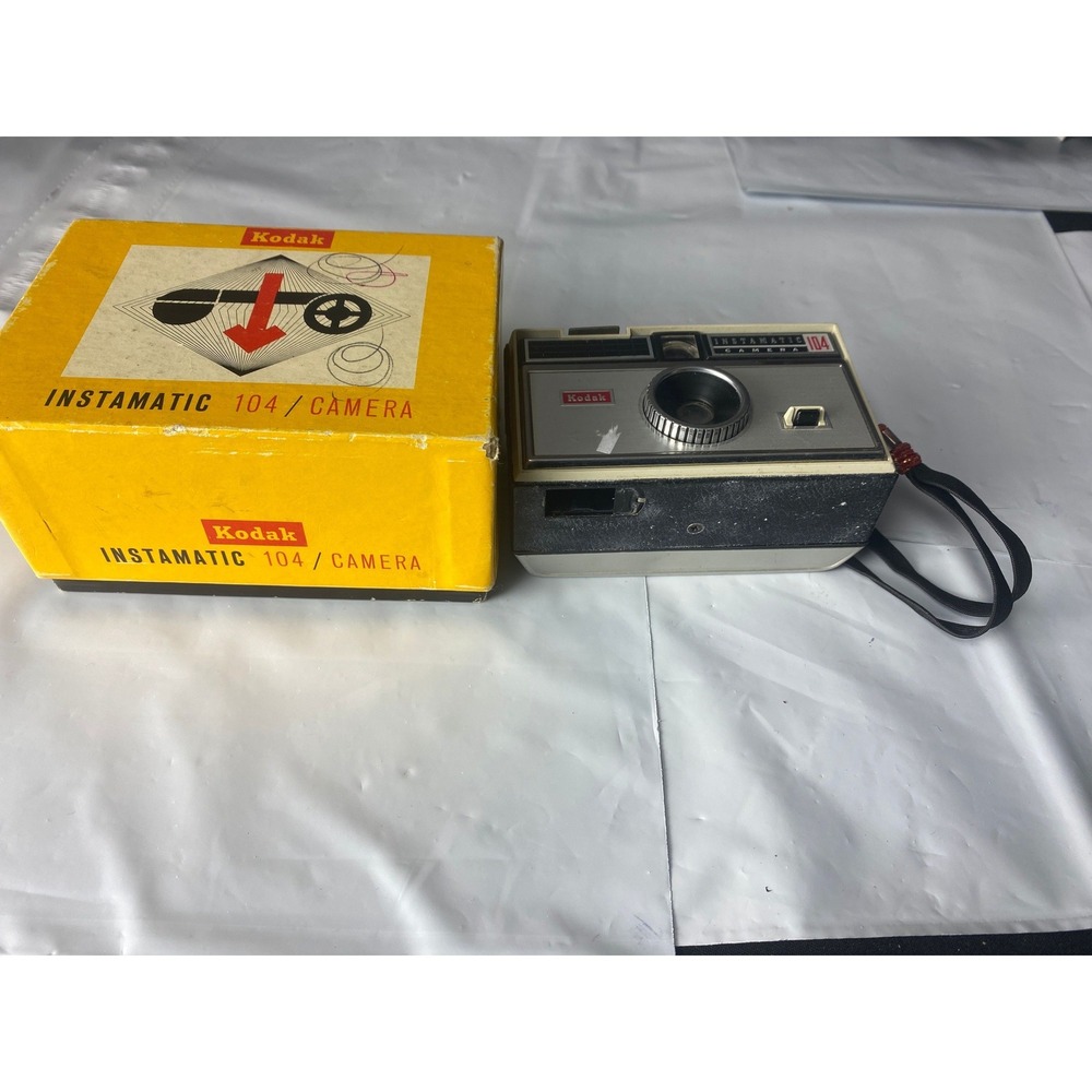 Kodak Instamatic 104 Camera‎ Vintage Film Camera With Box